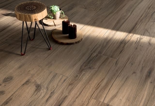 Gres porcellanato effetto legno quercia